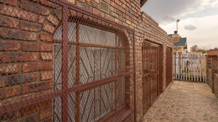 3 Bedroom Property for Sale in Gelukwaarts Free State